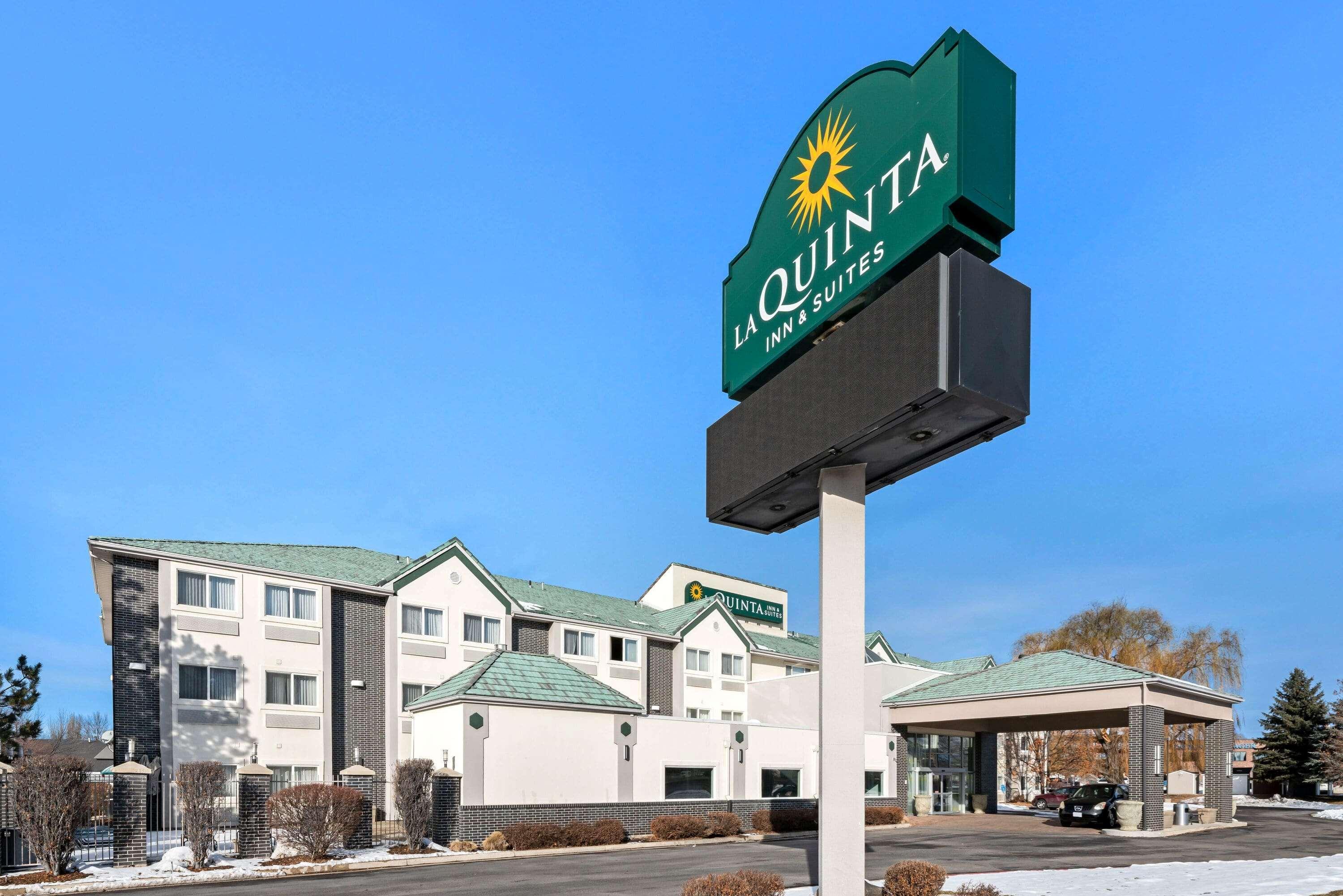 La Quinta By Wyndham Logan Exterior foto